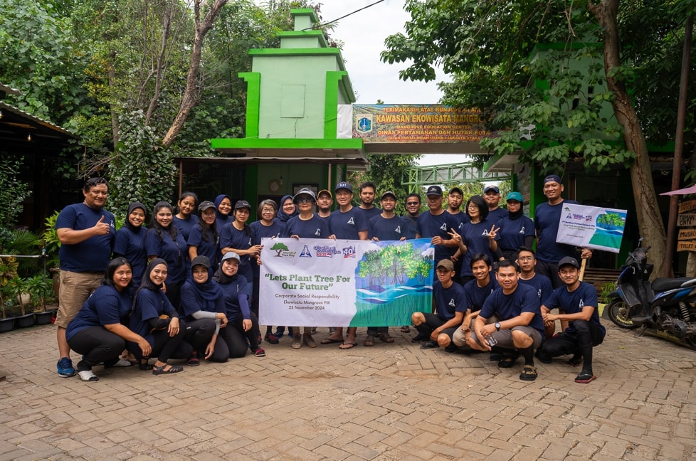 PT Berdikari Pondasi Perkasa Tbk carries out Mangrove Planting to Commemorate World Tree Day
